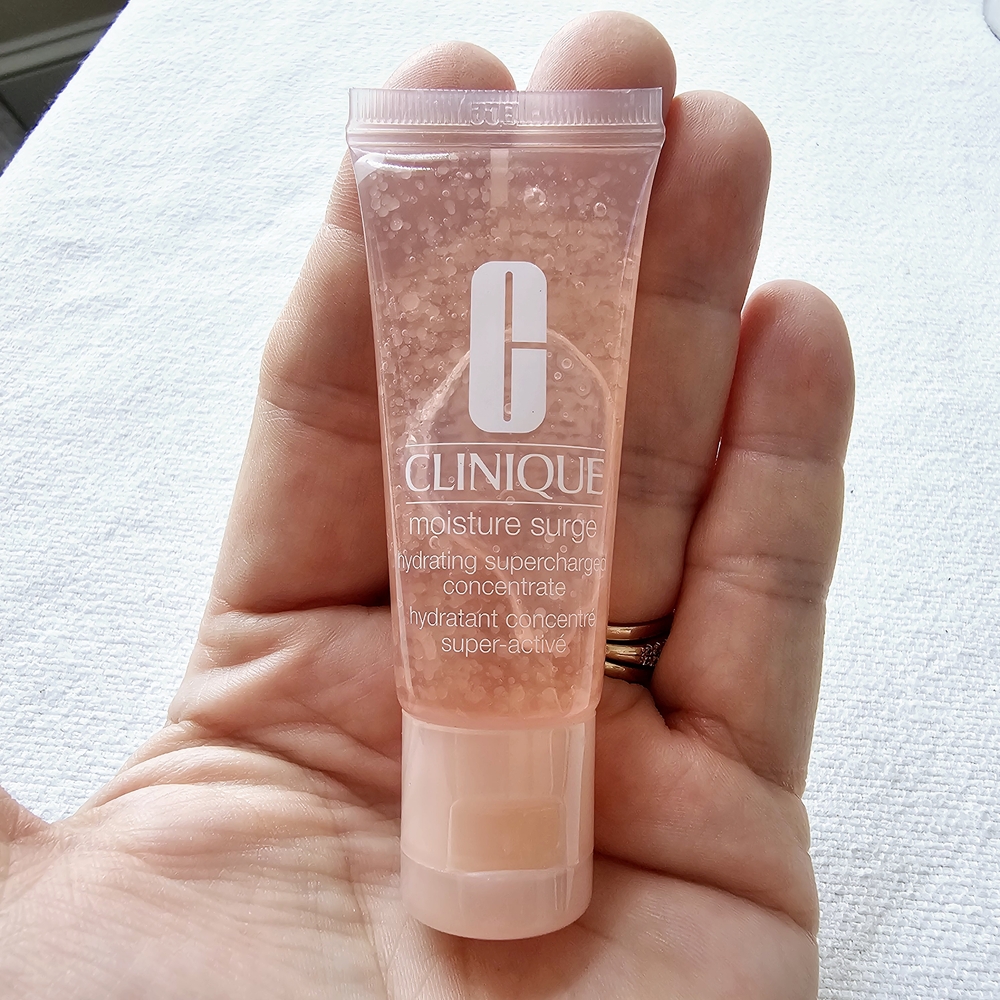 Clinique Face Serum Moisture Antioxidant Infused Surge Hydrating Super